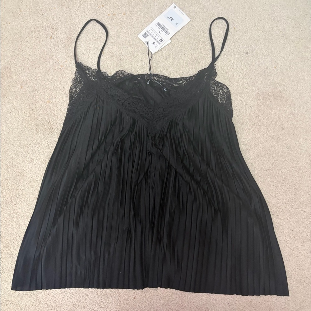 Chic 3 Piece Black Pleated Outfit - Picture 2 of 10